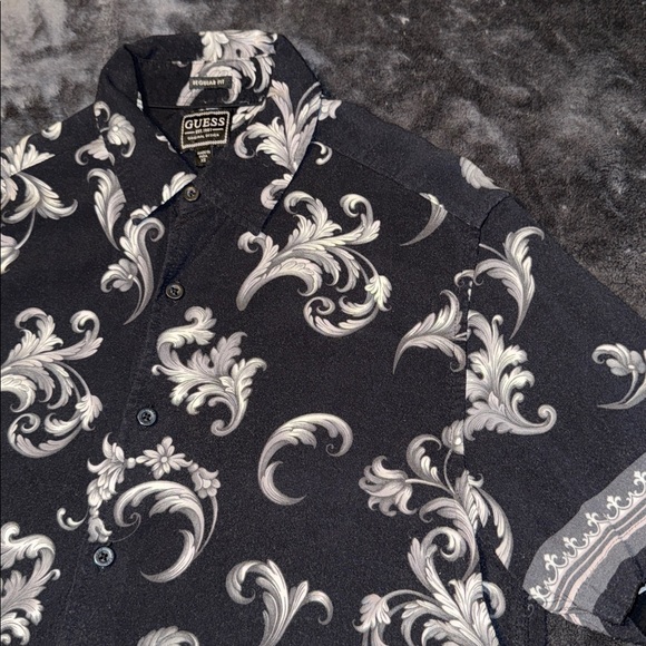 Guess Black and Grey Patterned Button-Up Regular Fit Shirt - XS - Picture 2 of 2